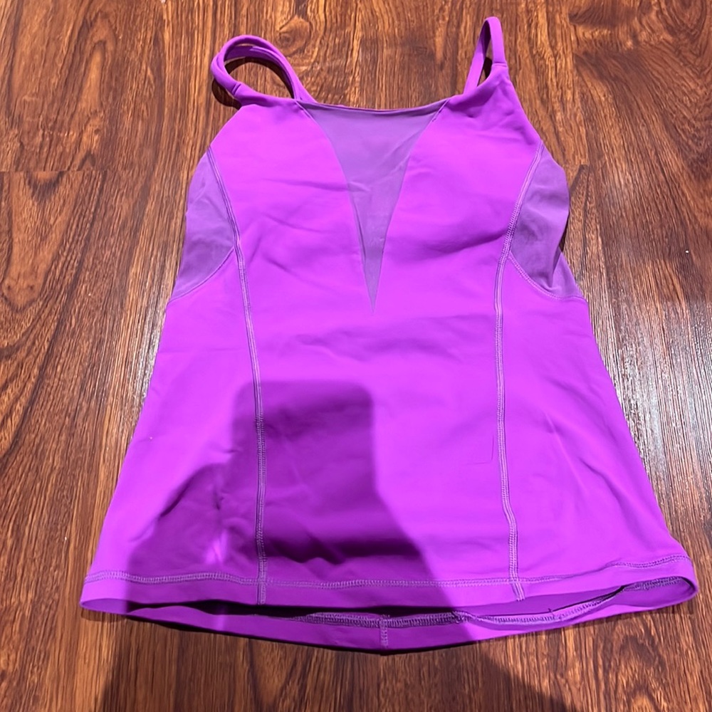 purple lululemon tank